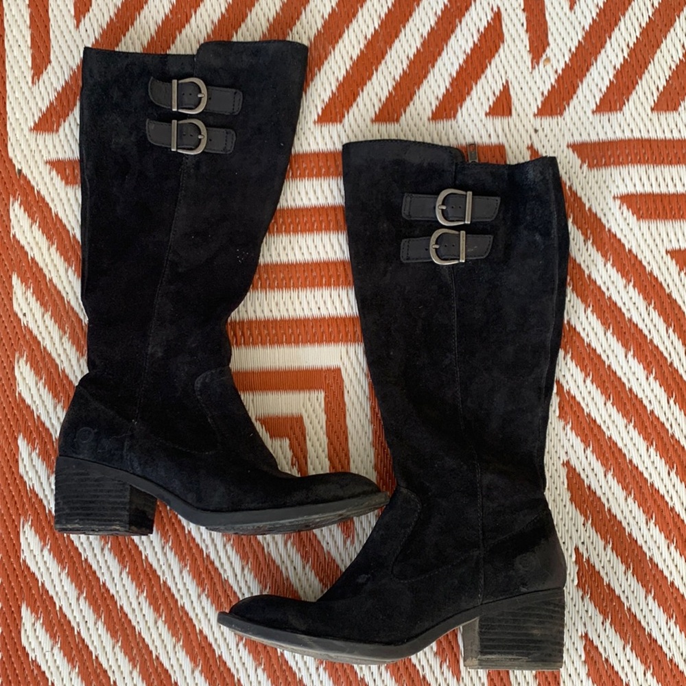 Women's Born boots, suede outside , wood heel . Very gently worn . 6M